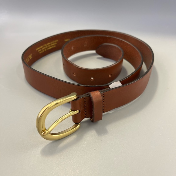 Women’s J. Crew Italian Leather Brown Belt. Size medium. Style # 9579